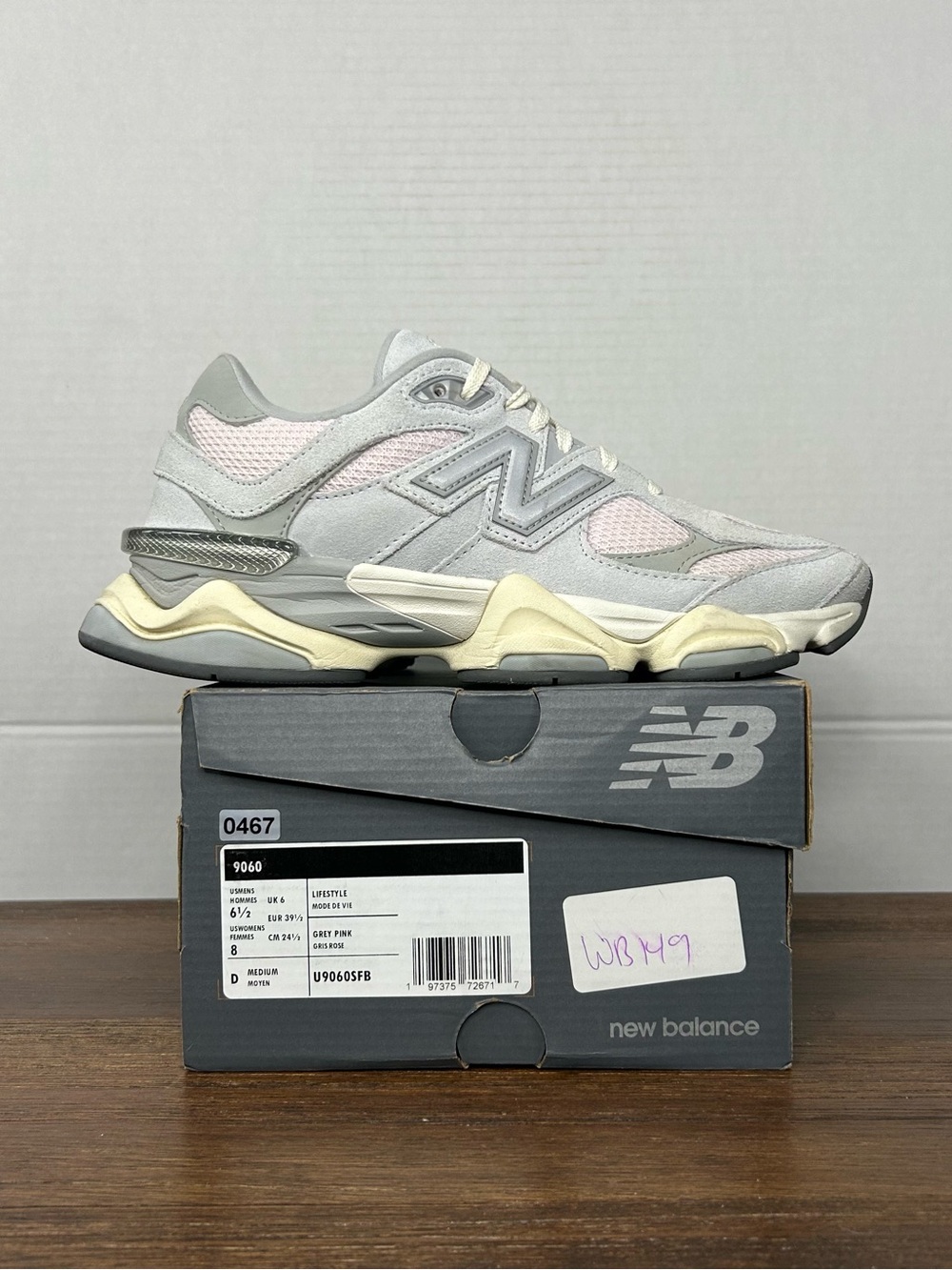 New Balance 9060 Granite Pink Gray Silver Metallic Sneakers M6.5/W8